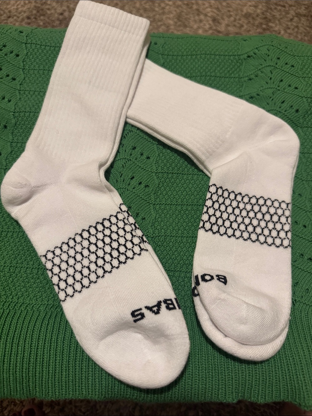 NWOT 2 pair Bombas Performance Crew Socks Honeycomb Arch Support unisex SZ L